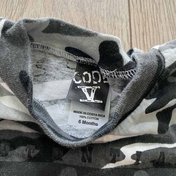 Camouflage hunting onesie - Picture 3 of 5